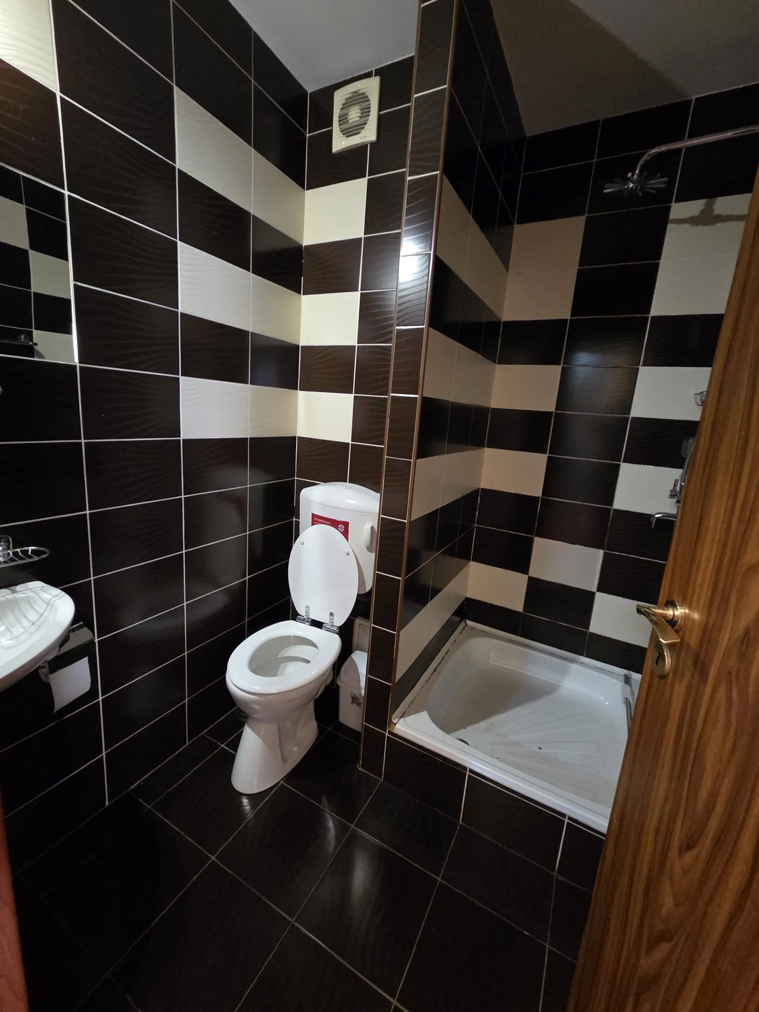 property gallery main image